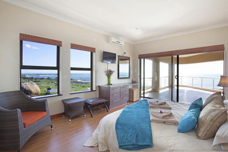 5 Bedroom Property for Sale in Blueberry Hill Western Cape